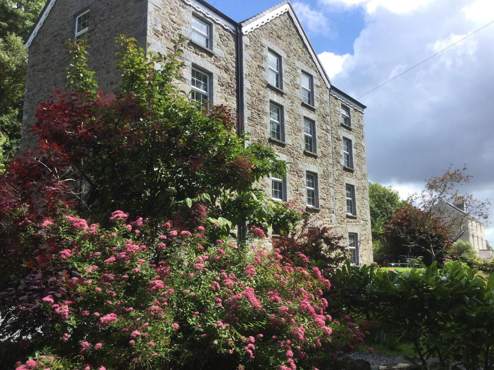 The Old Mill Villa Milford Haven Exterior photo